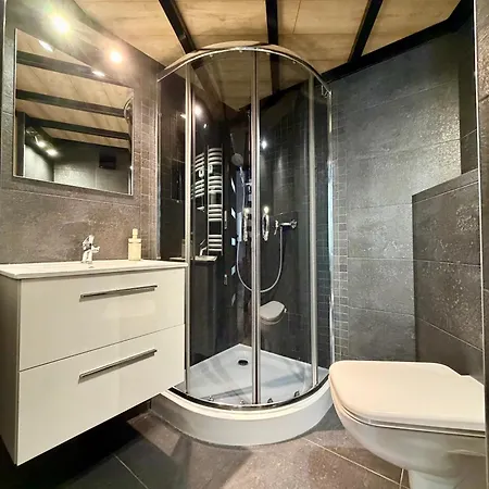Hala Apartment *